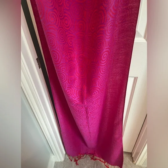 Pashmina Scarf in Fuchsia Pattern - Picture 7 of 11
